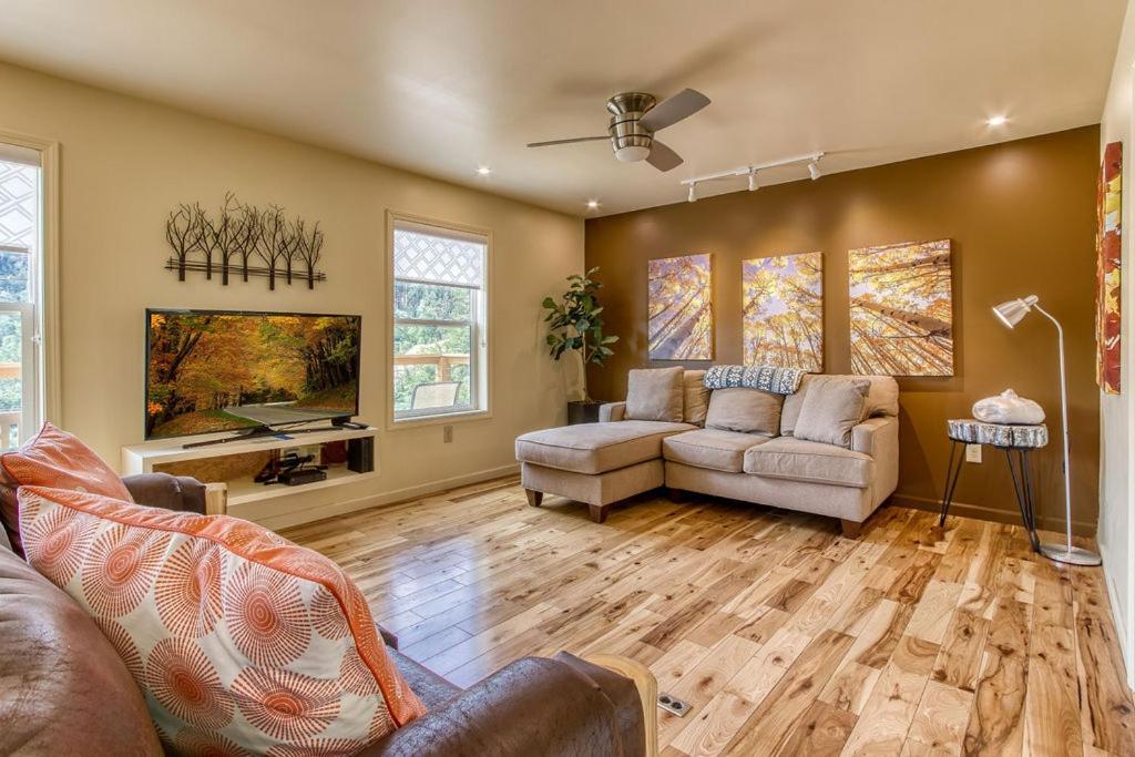 Key Lime Pie, Hot Tub,Wifi, 1089 Free Tickets Each Paid Day, Dollywood And More Gatlinburg Dış mekan fotoğraf