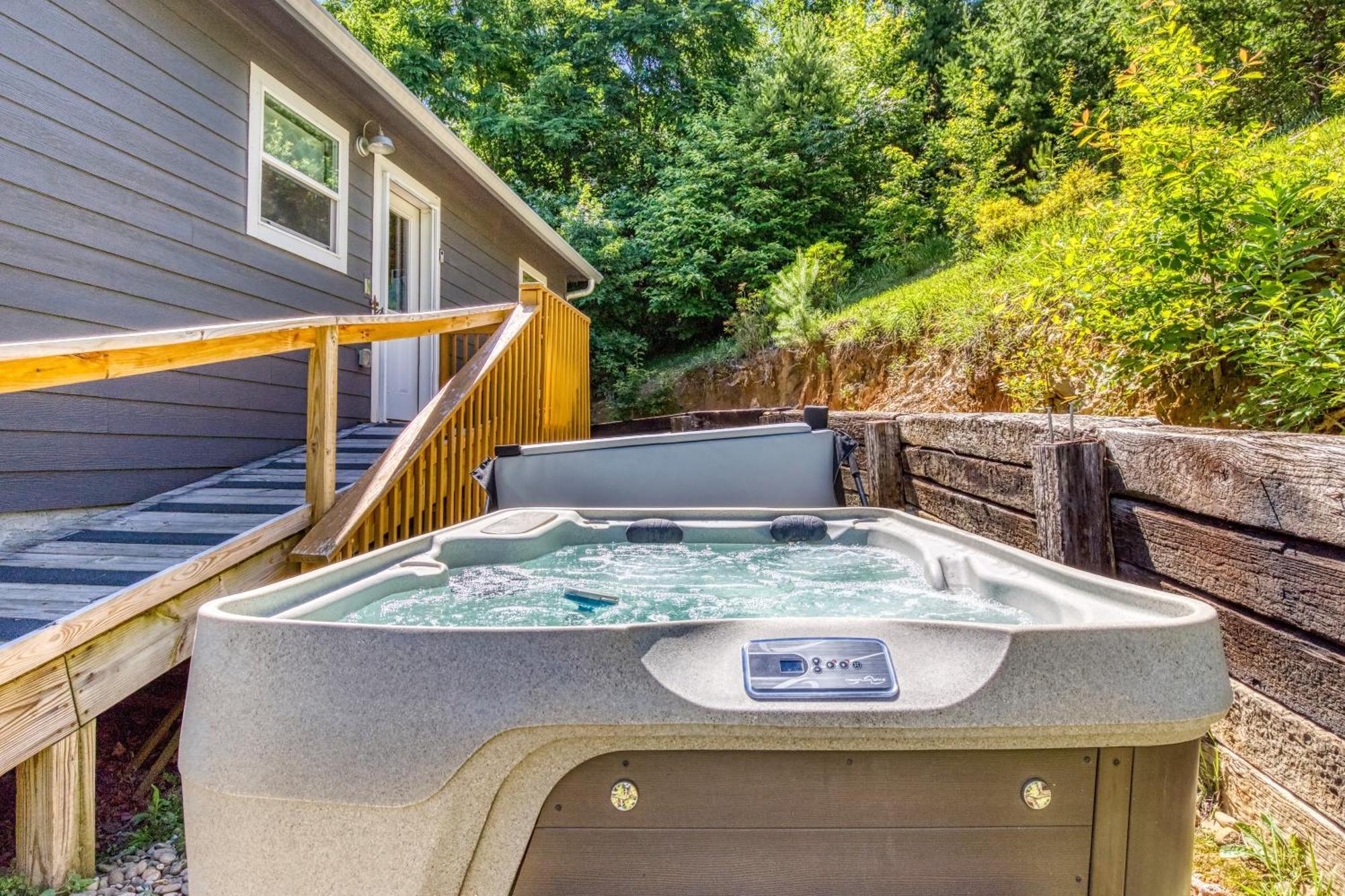Key Lime Pie, Hot Tub,Wifi, 1089 Free Tickets Each Paid Day, Dollywood And More Gatlinburg Dış mekan fotoğraf