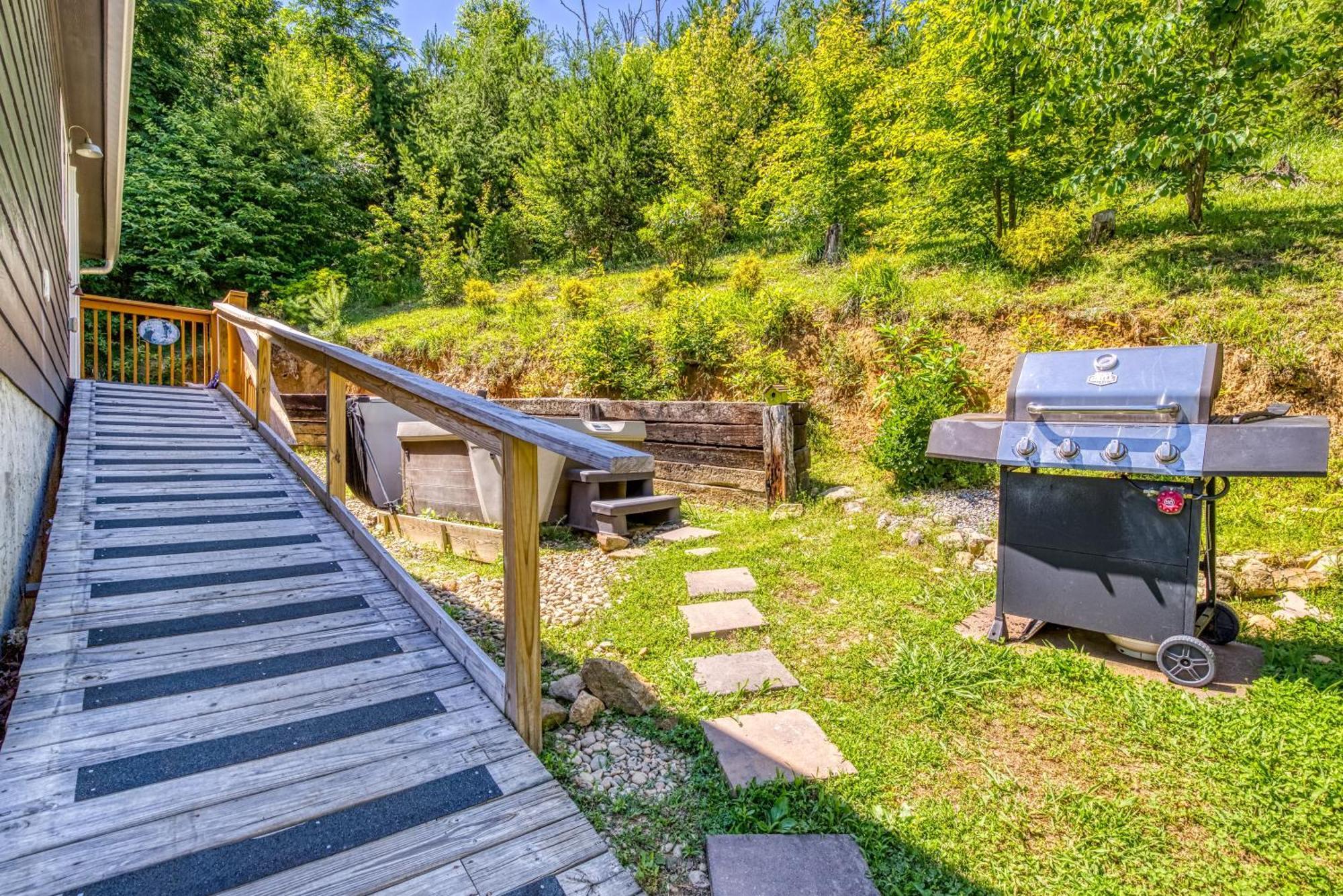 Key Lime Pie, Hot Tub,Wifi, 1089 Free Tickets Each Paid Day, Dollywood And More Gatlinburg Dış mekan fotoğraf